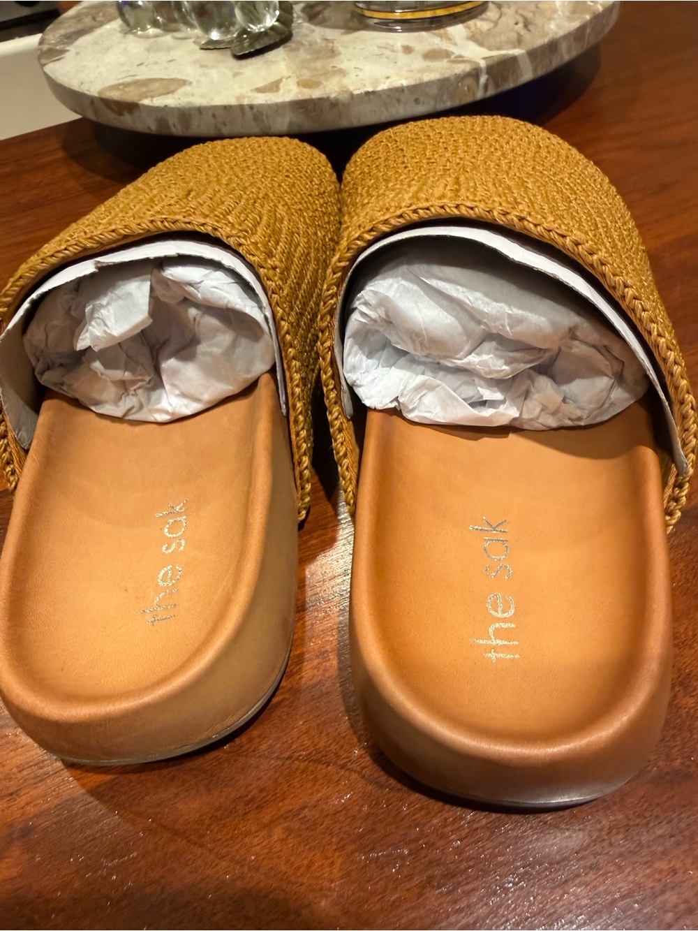The Sak Bolinas Crochet Clog Mustard Gold Sz 7 NWOB - Picture 3 of 4